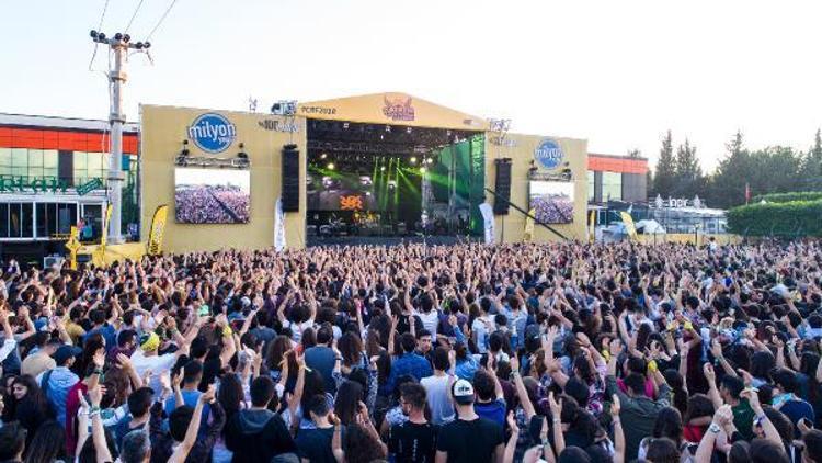 Çukurova Rock Festivali 80 bin müzikseveri buluşturdu