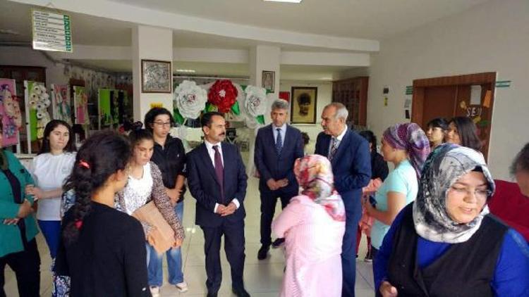 Vali Aktaş, H. Rasim Uzer Özel Eğitim ve Mesleki Eğitim Merkezini ziyaret etti