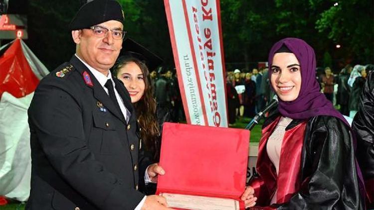 Osmaniye Korkut Ata Üniversitesinde mezuniyet coşkusu