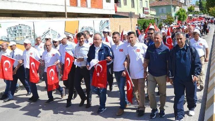 Altınova’da gençlik yürüyüşü yapıldı