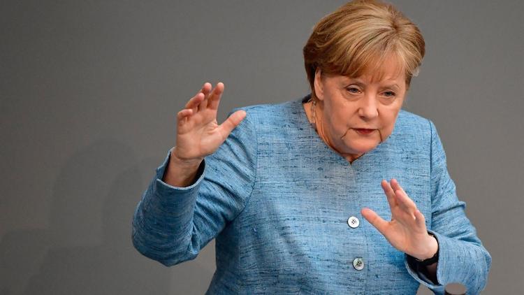 Merkelden nükleer anlaşma çağrısı
