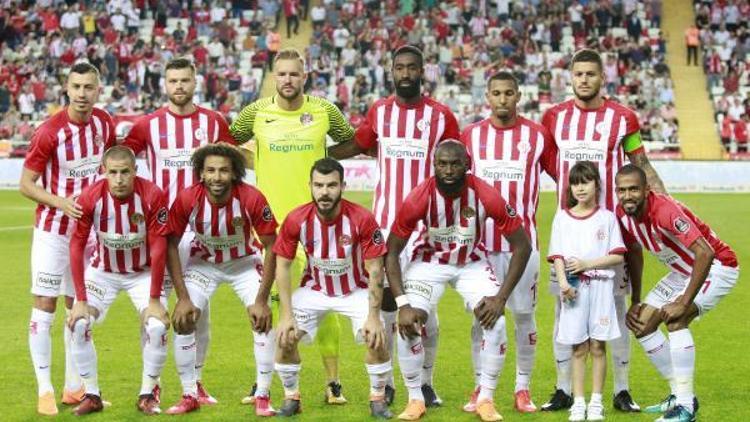 Antalyasporda 10 futbolcunun sözleşmesi sona erecek