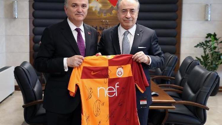 Galatasaray Kulübünden Bakan Özlüye ziyaret
