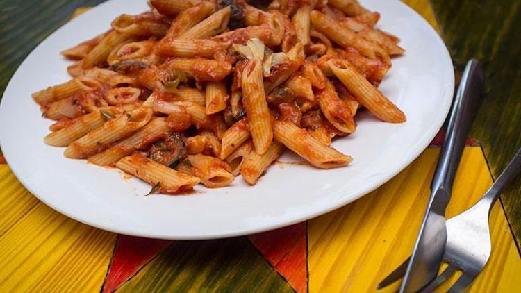 Penne puttanesca tarifi