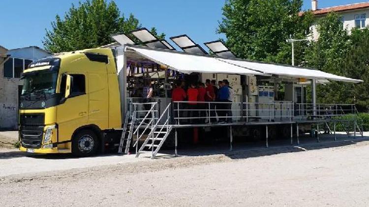 Meslek lisesi öğrencilerine mobil TIRda eğitim