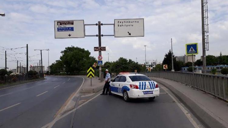 (Ek fotoğraflar ) - İstanbulda bazı yollar trafiğe kapatıldı
