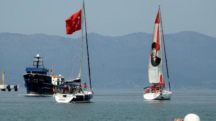 Çeşmede 19 Mayıs coşkusu denize taştı