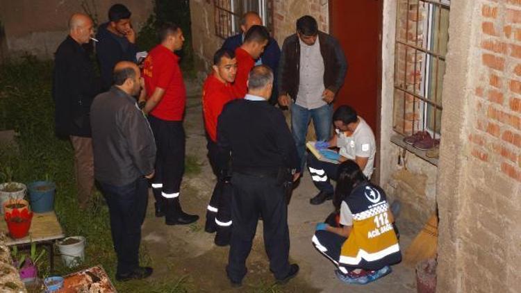 Kırıkkalede sobadan sızan gazdan zehirlenen 2 kardeşten biri öldü