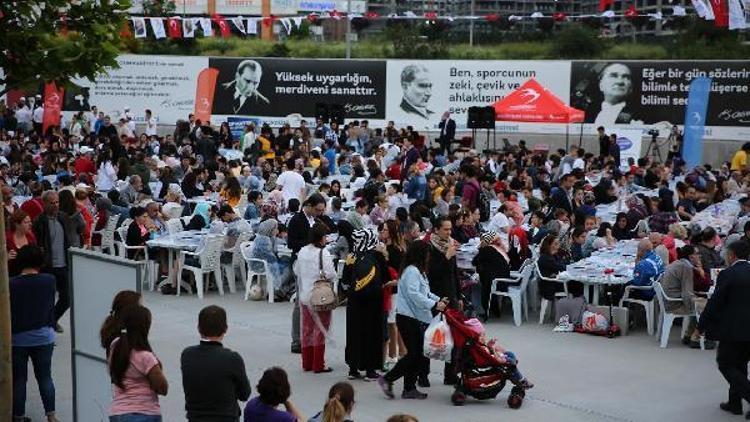 Beylikdüzü’nde “Gençlik İftarı” düzenlendi