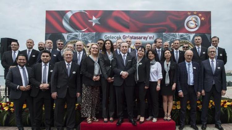 Galatasaray Başkanı Cengiz, yönetim kurulu listesini tanıttı