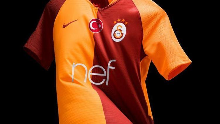 Şampiyon Galatasarayın yeni sezon formaları satışta