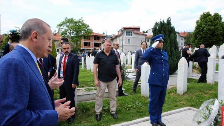 Erdoğan, Saraybosnada konuştu: Bölmekte kalmıyorlar, birbirimize düşürüyorlar (2)