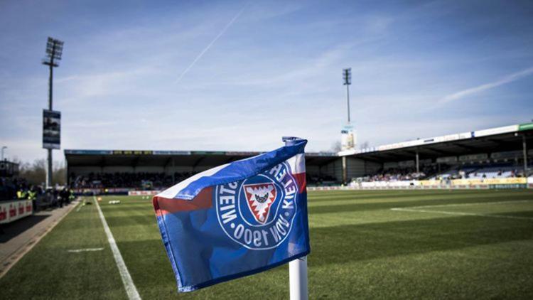 İmkansızın peşinde bir takım, Holstein Kiel