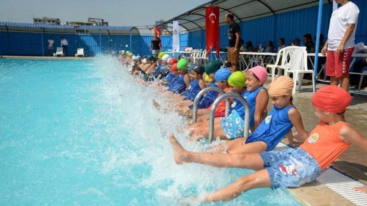 Büyükşehir’den 30 bin çocuğa yüzme eğitimi