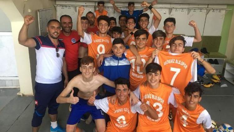 Akdeniz U15 futbol takımı 1’nci kademe şampiyonu