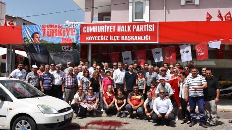 CHP Milletvekili adayı Erbaya Köyceğiz de davul zurnalı karşılama