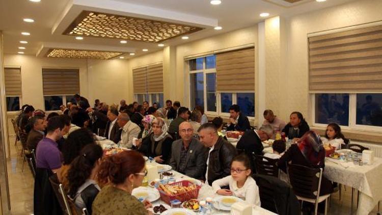 Ahlatta şehit yakını ve gazilere iftar verildi