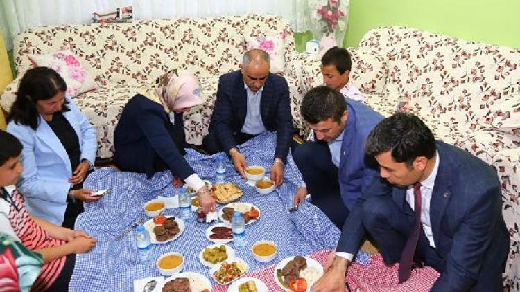 Başkan Aydından çatkapı iftar ziyareti