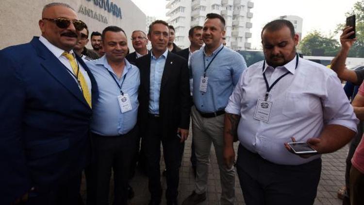 Antalyada Ali Koç Başkan Fenerbahçe şampiyon tezahüratları