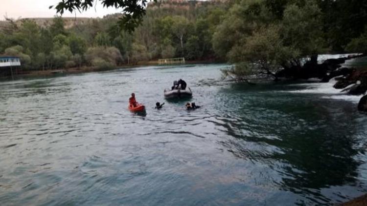 Irmakta akıntıya kapılıp boğuldu