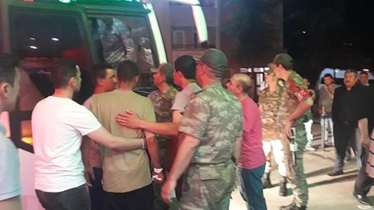 Amasyada 81 asker hastaneye kaldırıldı