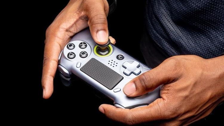 PlayStation 4 için yeni oyun konsolu: SCUF Vantage