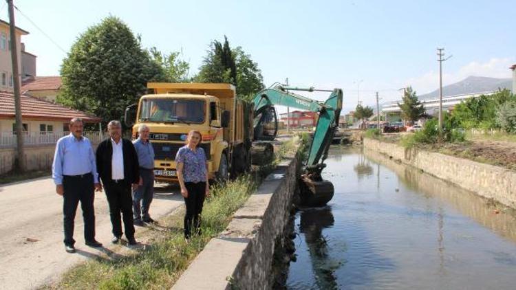 Büyük Mendereste temizlik