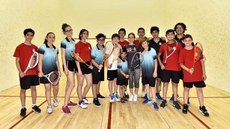 Muratpaşada squash şöleni