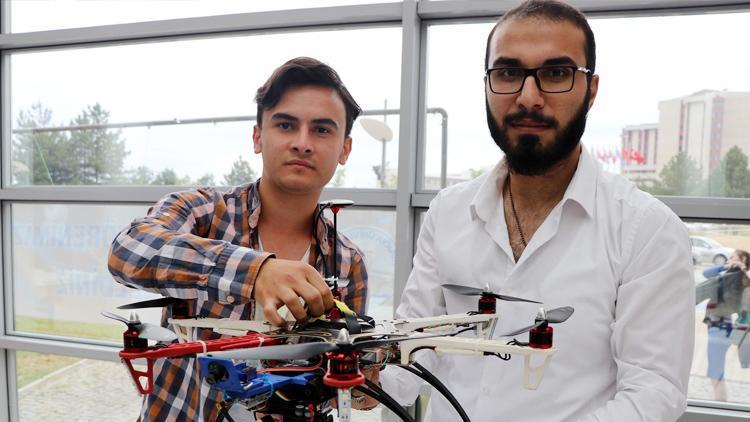 Üniversitelilerden 3D yazıcı ile yerli drone