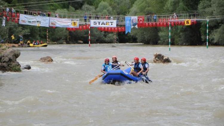 Türkiye Rafting Şampiyonası Tuncelide başladı