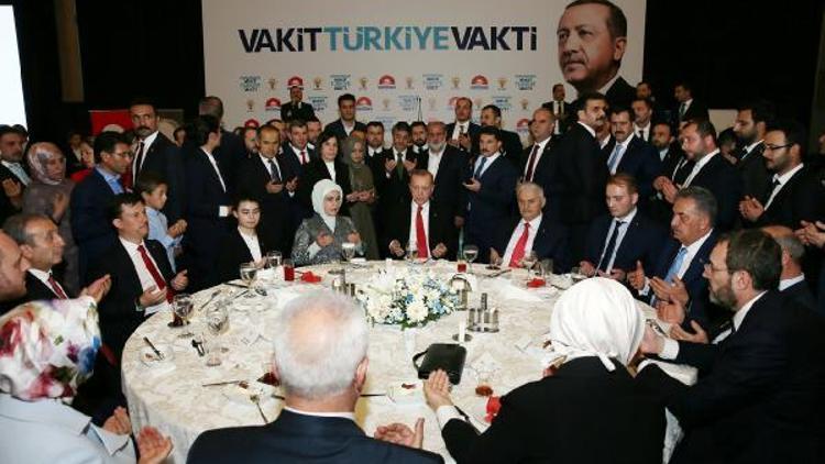 Cumhurbaşkanı Erdoğan, AK Parti milletvekili adayları ile iftar yaptı