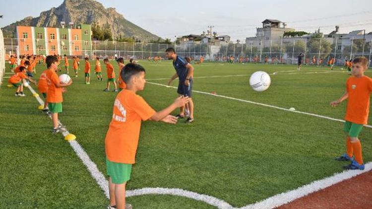 Kozan’da yaz futbol okulu açılıyor