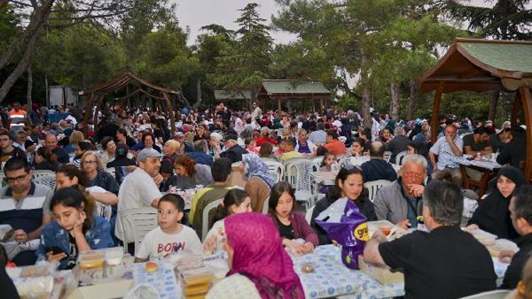 Binlerce Maltepeli Sevgi Sofrası’nda buluştu