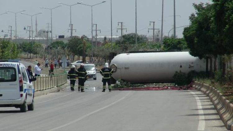 Devrilen LPG dolu tanker, korkuttu