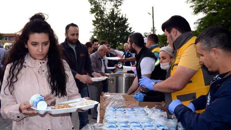 Çorlu belediyesinden iftar