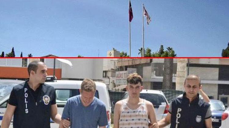 Türk bayrağını indirmeye çalıştılar... Tutuklandılar