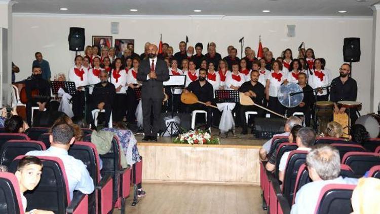 Bayraklıda türkü konseri