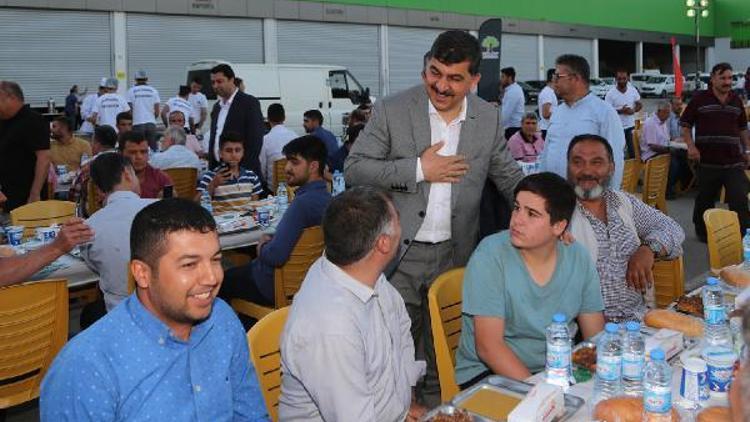 Başkan Fadıloğlundan çalışanlarına iftar