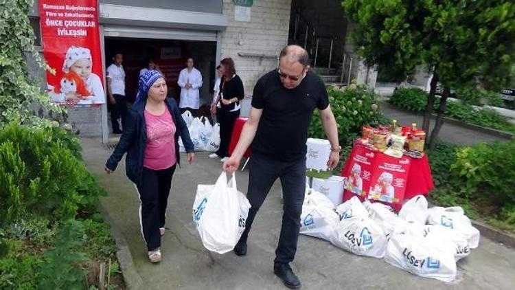 LÖSEVden hastalara ve ailelerine ramazan yardımı