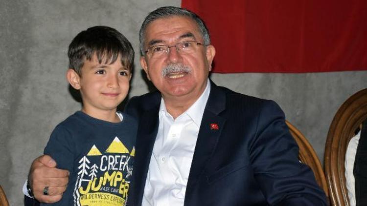 Bakan Yılmaz: Hem güçlü yasamayı hem güçlü hükümeti seçeceğiz (2)