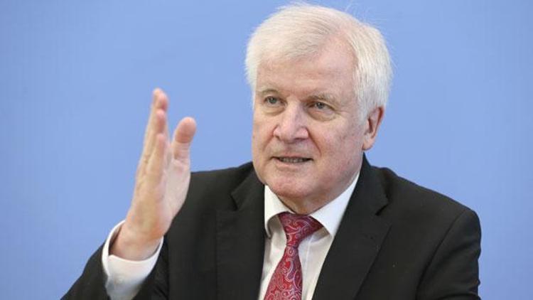 İçişleri Bakanı Seehofer: İltica reformu planımız hazır