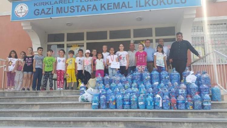 Gazi Mustafa Kemal İlkokulu öğrencileri, engelliler için mavi kapak bağışında bulundular