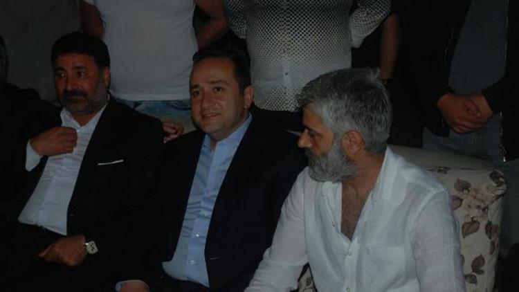 Mehmet Ağar, AK Parti milletvekili adayı oğluyla Elazığda sahura katıldı