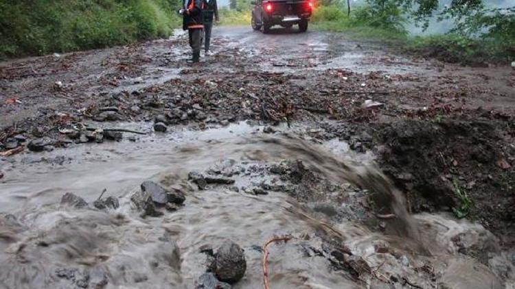 Ordu’da sağanak sele döndü