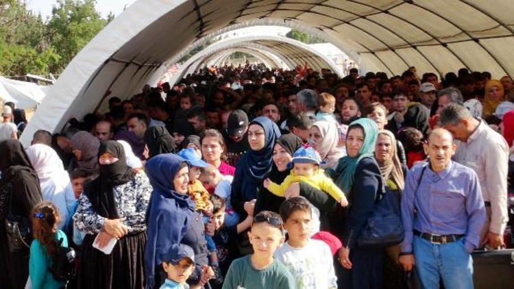 Bayram için ülkelerine giden Suriyeli sayısı 20 bini aştı