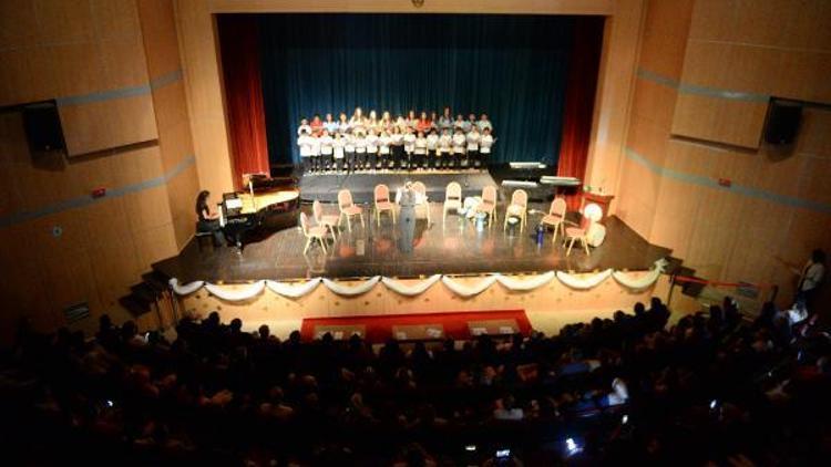 Edirnede, Gönül elçilerinin eğitim verdiği öğrencilerden konser