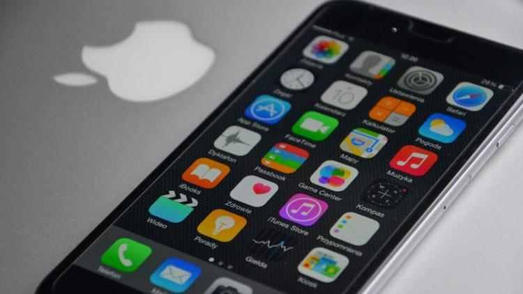 OLED ekranlı iPhonelar gelecek yıla damga vuracak