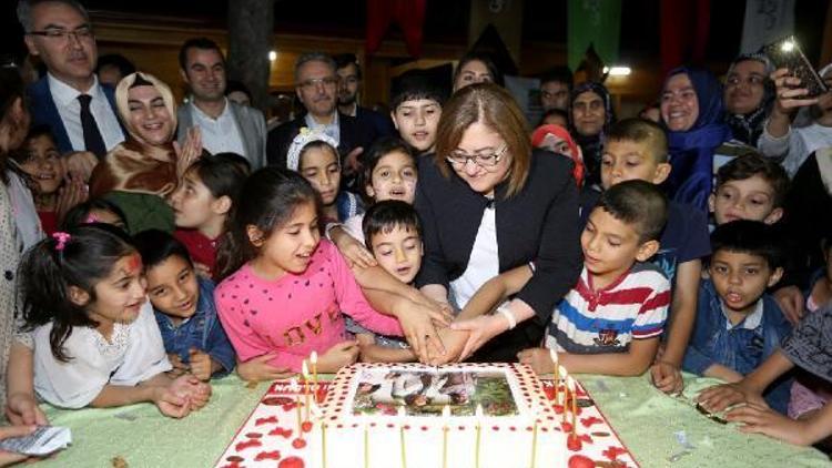 Fatma Şahine doğum günü sürprizi