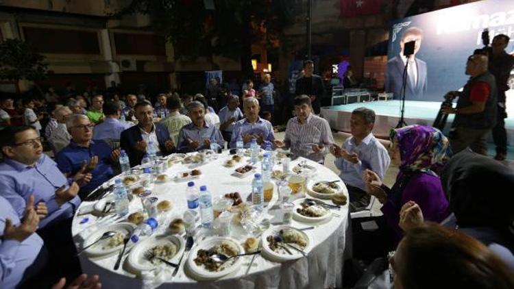 Büyükşehir Kumlucada iftar verdi