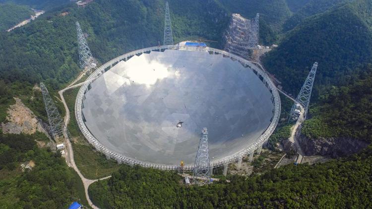 Çin dünyanın en büyük radyo teleskobuna yeni laboratuvar ilave etti